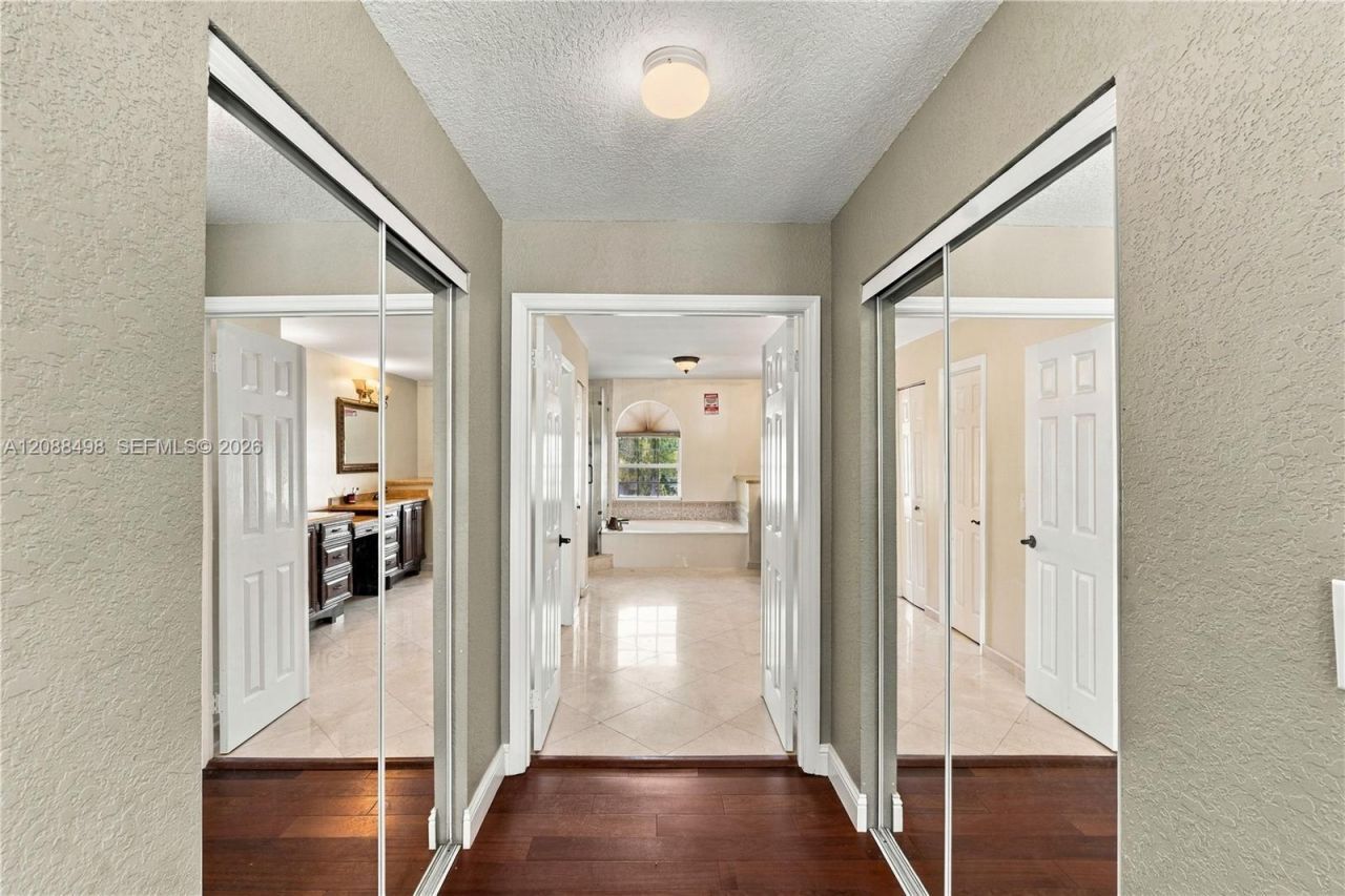1423 SW 158th Ave, Pembroke Pines, FL 33027 Photo
