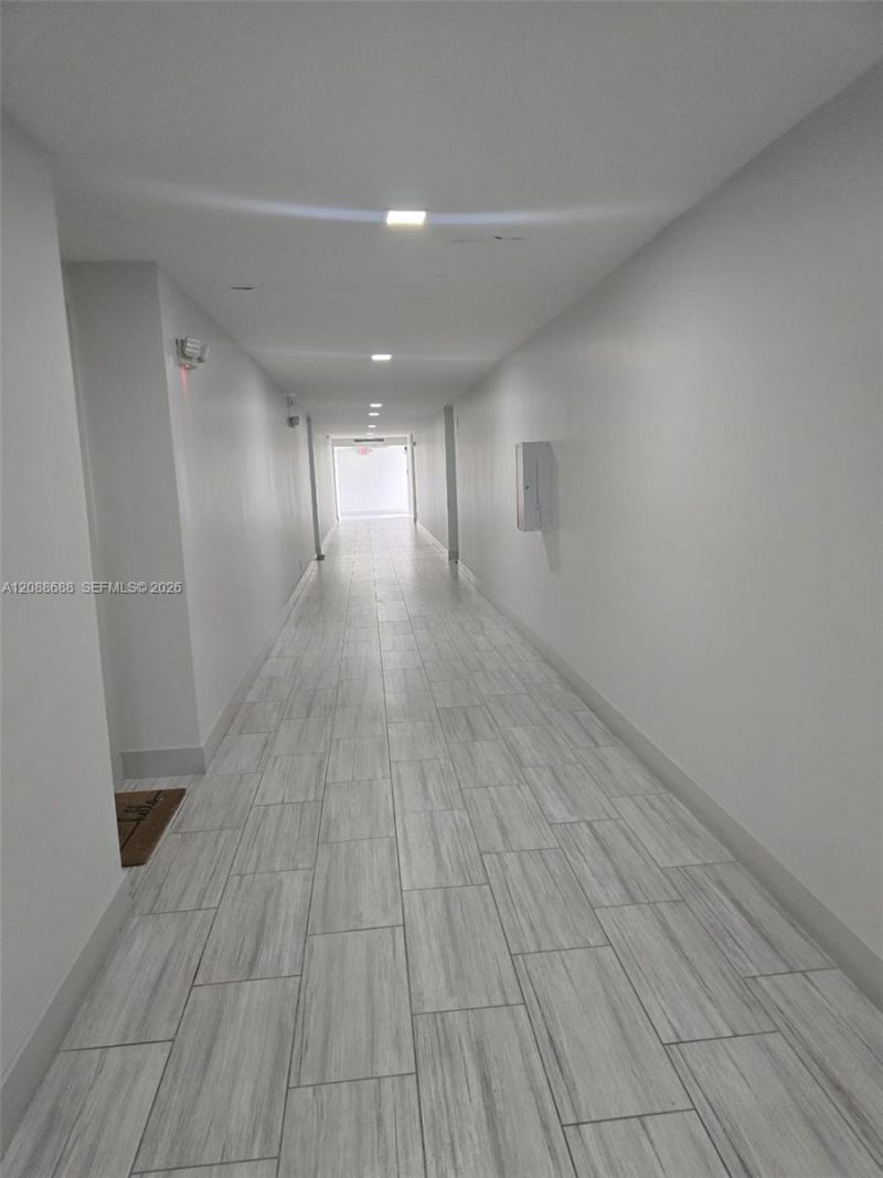 303 Racquet Club Rd, Unit 311, Weston, FL 33326 Photo