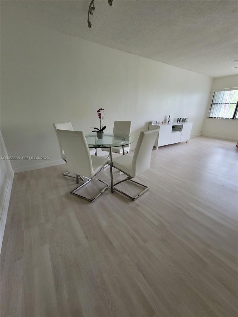 303 Racquet Club Rd , Unit 311, Weston, FL 33326 Photo