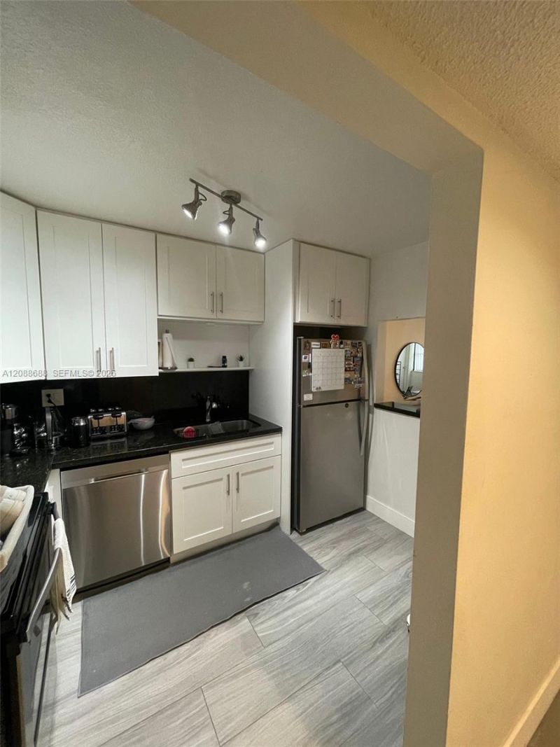 303 Racquet Club Rd , Unit 311, Weston, FL 33326 Photo