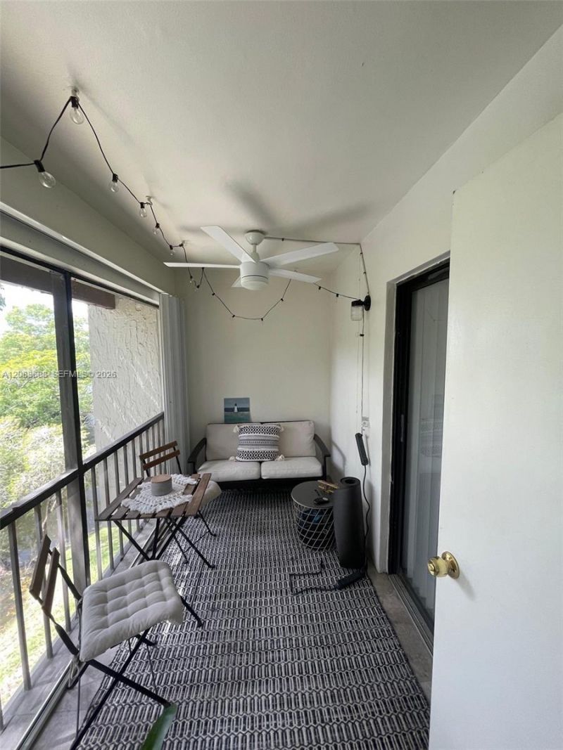 303 Racquet Club Rd , Unit 311, Weston, FL 33326 Photo