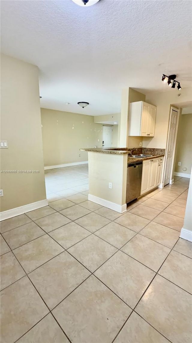 20930 SW 87th Ave, Unit 207, Cutler Bay, FL 33189 Photo