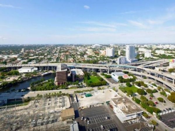90 SW 3rd St , Unit 3807, Miami, FL 33130