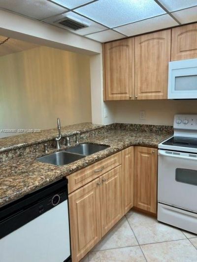 1811 Sabal Palm Dr, Unit 204, Davie, FL 33324 Photo