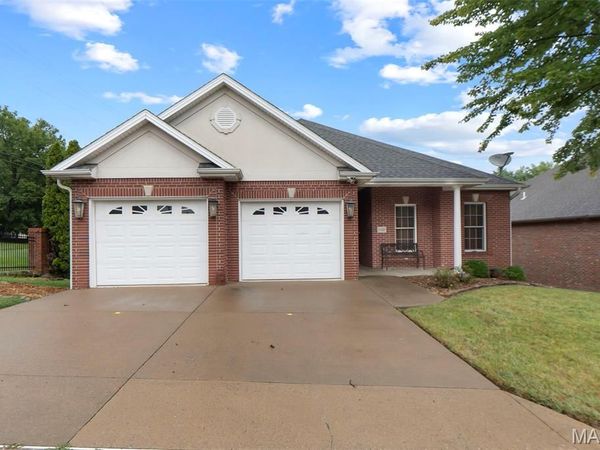 1132 N Cape Rock Drive, Cape Girardeau, MO 63701