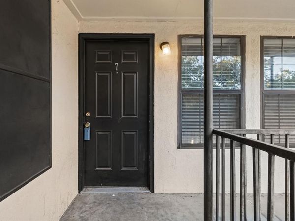 1108 N Elm Street , Unit 7, Denton, TX 76201