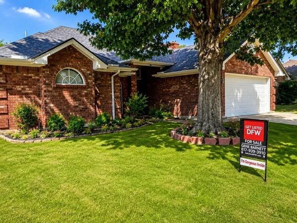 7305 Amber Drive, Watauga, TX 76148