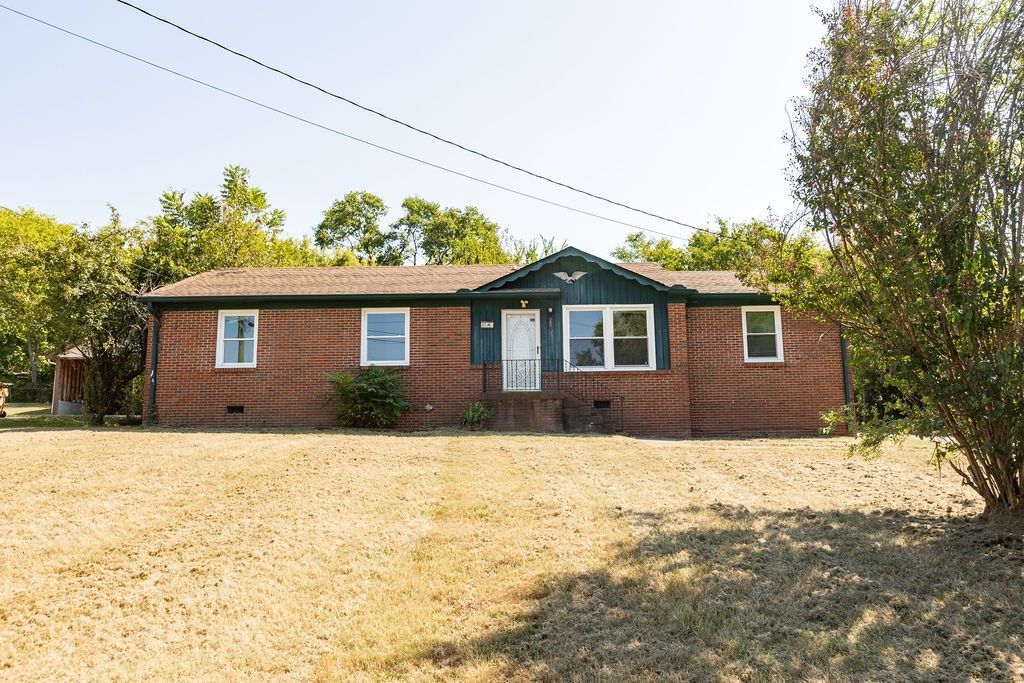 214 Cindy Pl, Goodlettsville, TN 37072 Main Photo