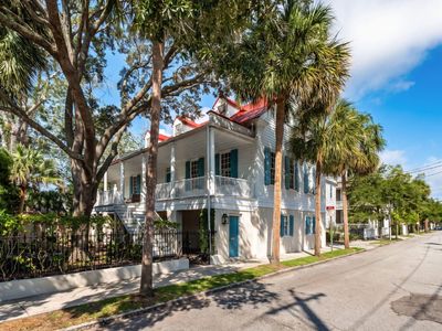 19 Gadsden Street, Charleston, SC 29401