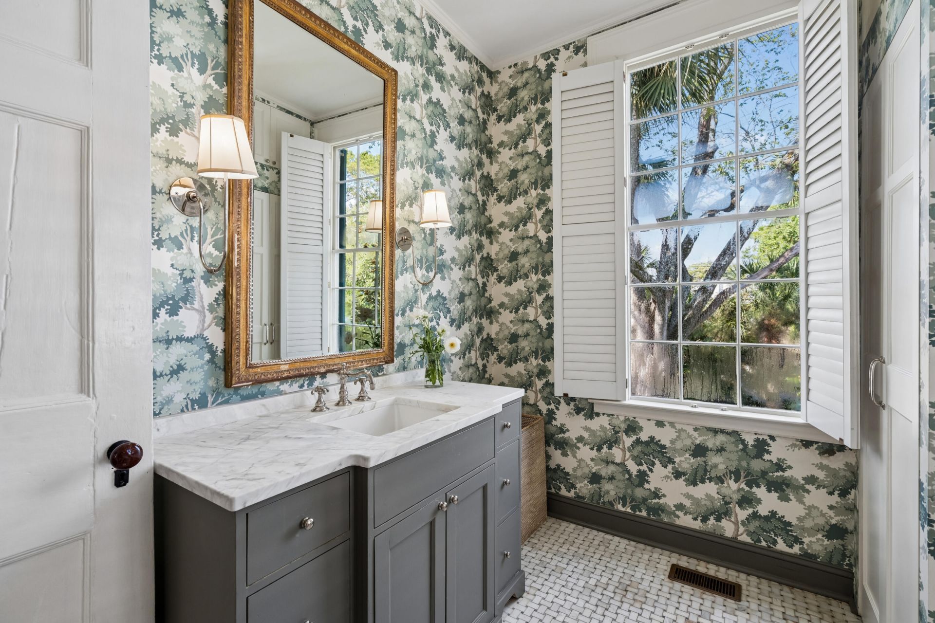 19 Gadsden Street Photo 43