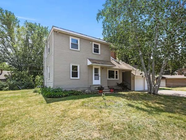 17323 Bay Circle, Minnetonka, MN 55391