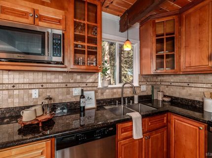 1636 Thunderbird Drive, South Lake Tahoe, CA 96150 Photo