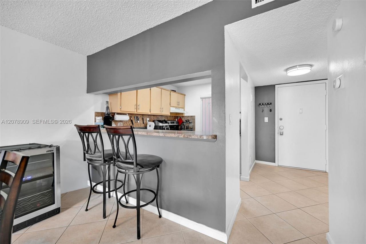 7610 Stirling Rd , Unit 206F, Davie, FL 33024 Photo