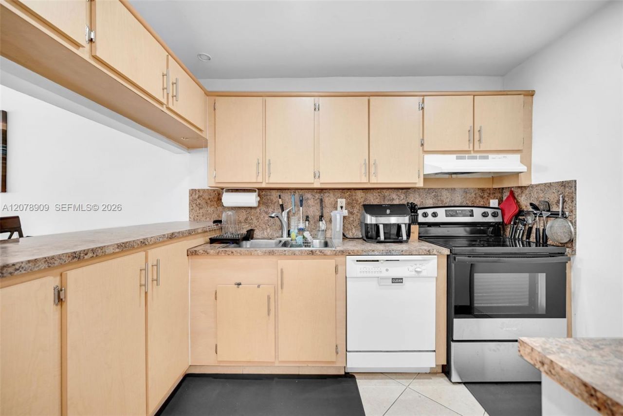 7610 Stirling Rd , Unit 206F, Davie, FL 33024 Photo