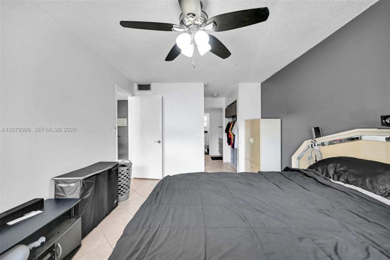 7610 Stirling Rd , Unit 206F, Davie, FL 33024 Photo