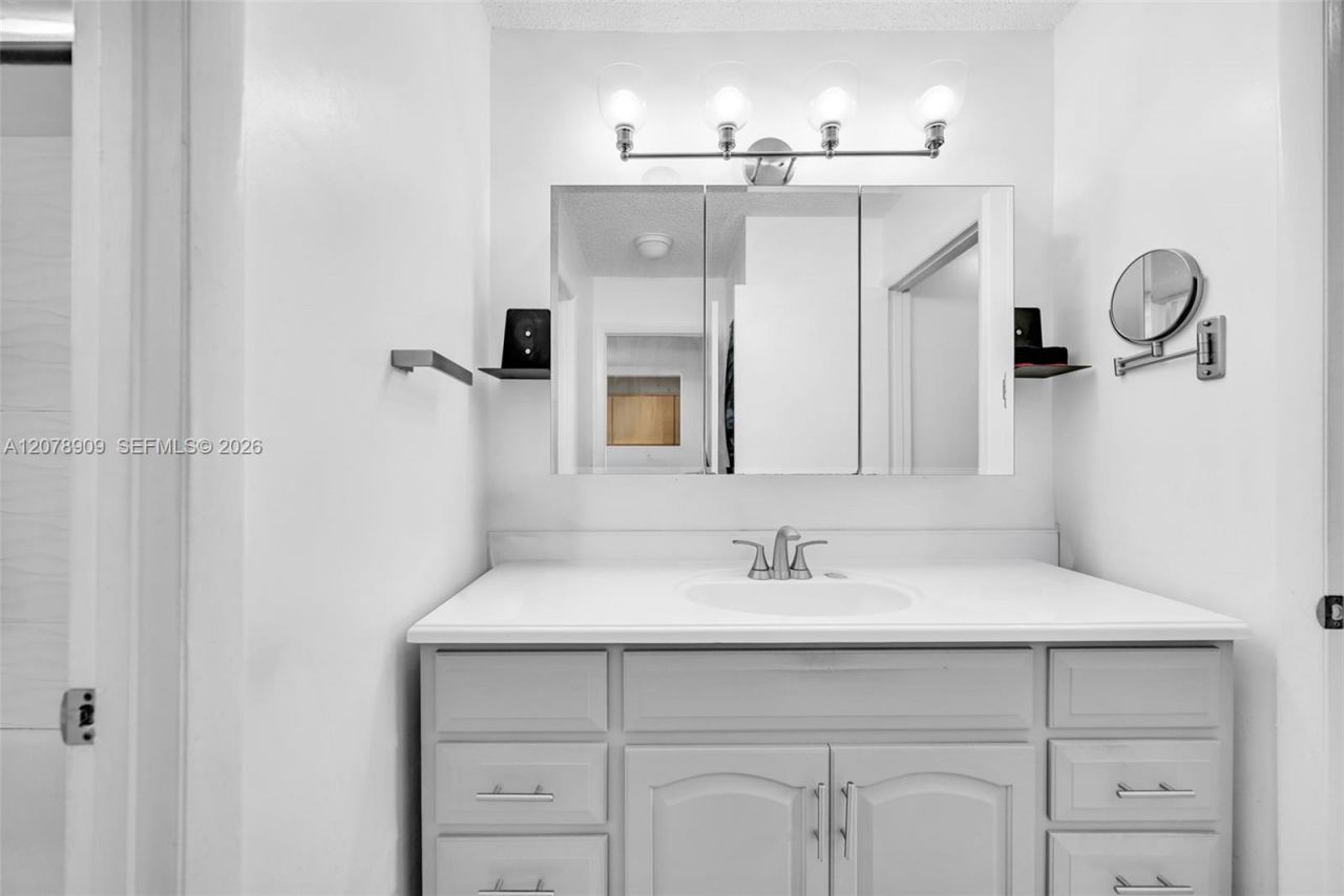 7610 Stirling Rd , Unit 206F, Davie, FL 33024 Photo
