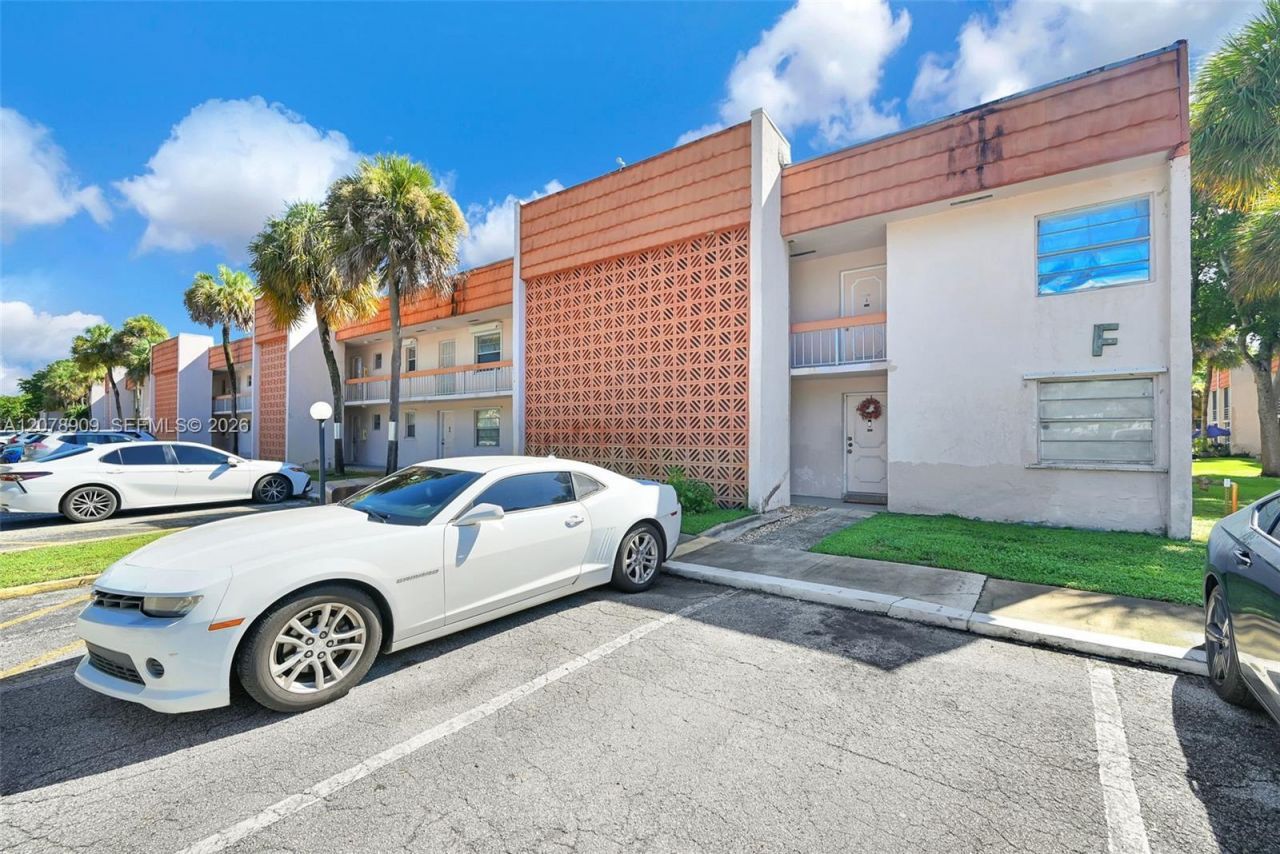 7610 Stirling Rd , Unit 206F, Davie, FL 33024 Photo
