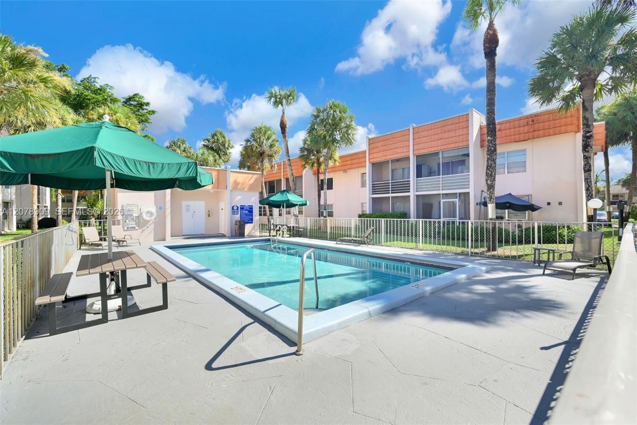 7610 Stirling Rd , Unit 206F, Davie, FL 33024 Photo