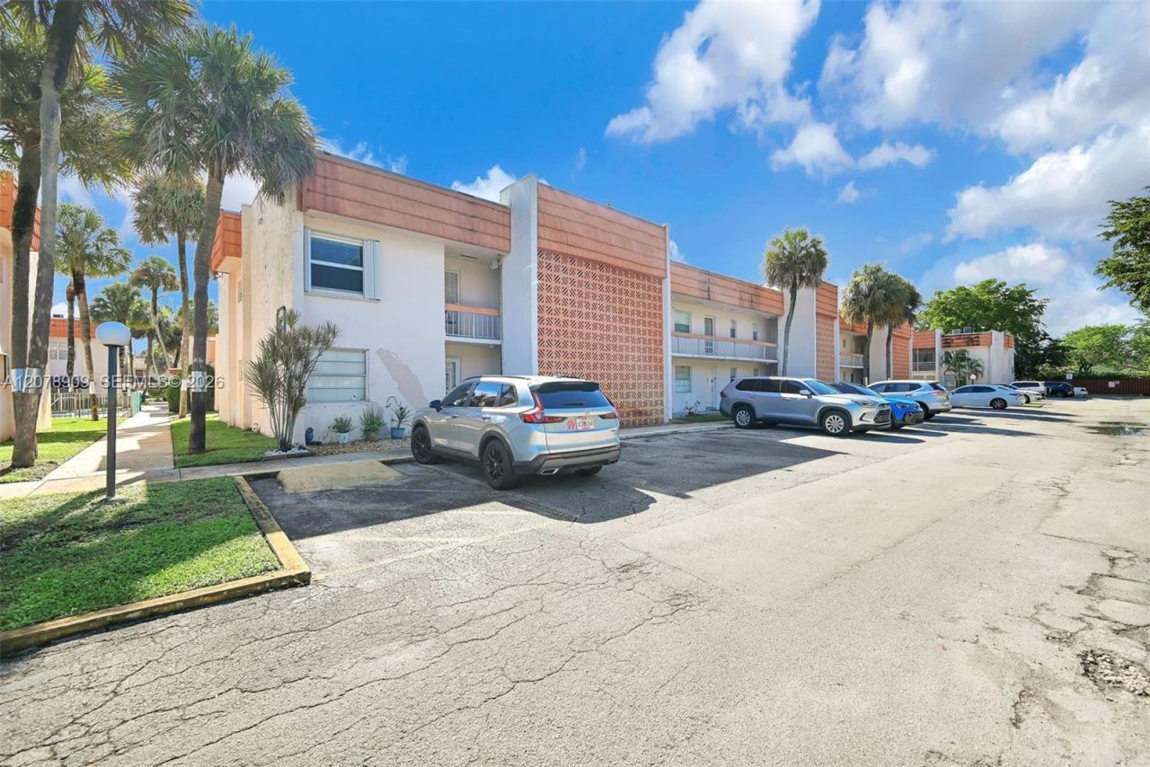 7610 Stirling Rd , Unit 206F, Davie, FL 33024 Photo