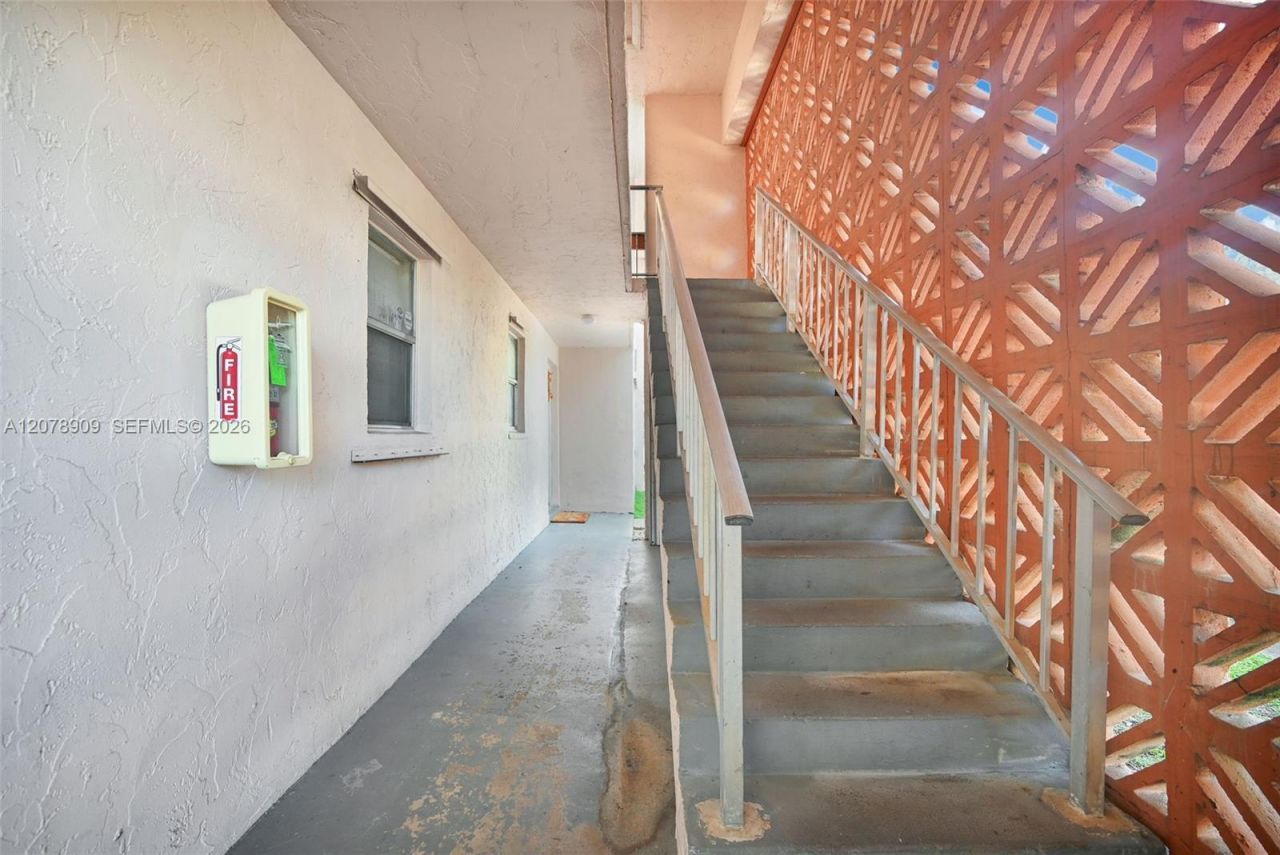 7610 Stirling Rd , Unit 206F, Davie, FL 33024 Photo