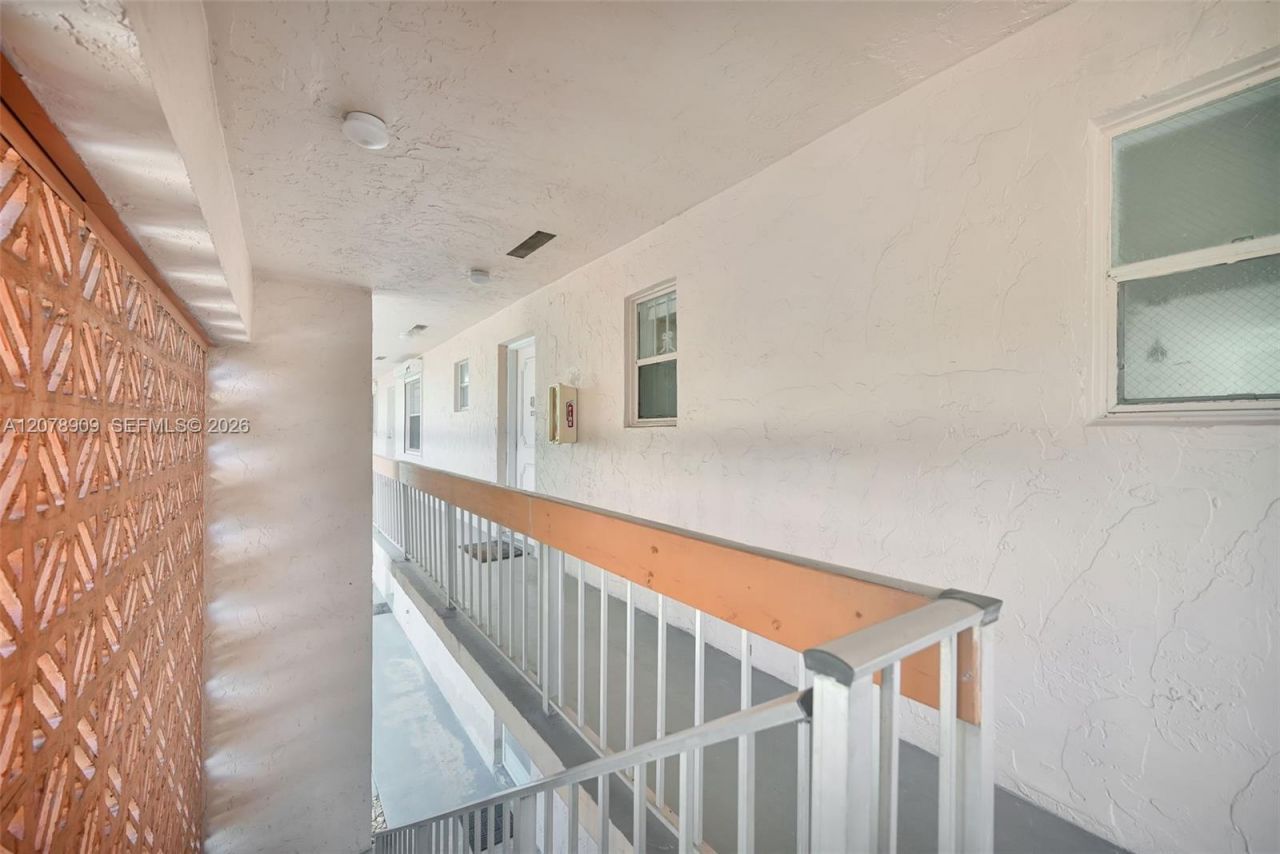 7610 Stirling Rd , Unit 206F, Davie, FL 33024 Photo