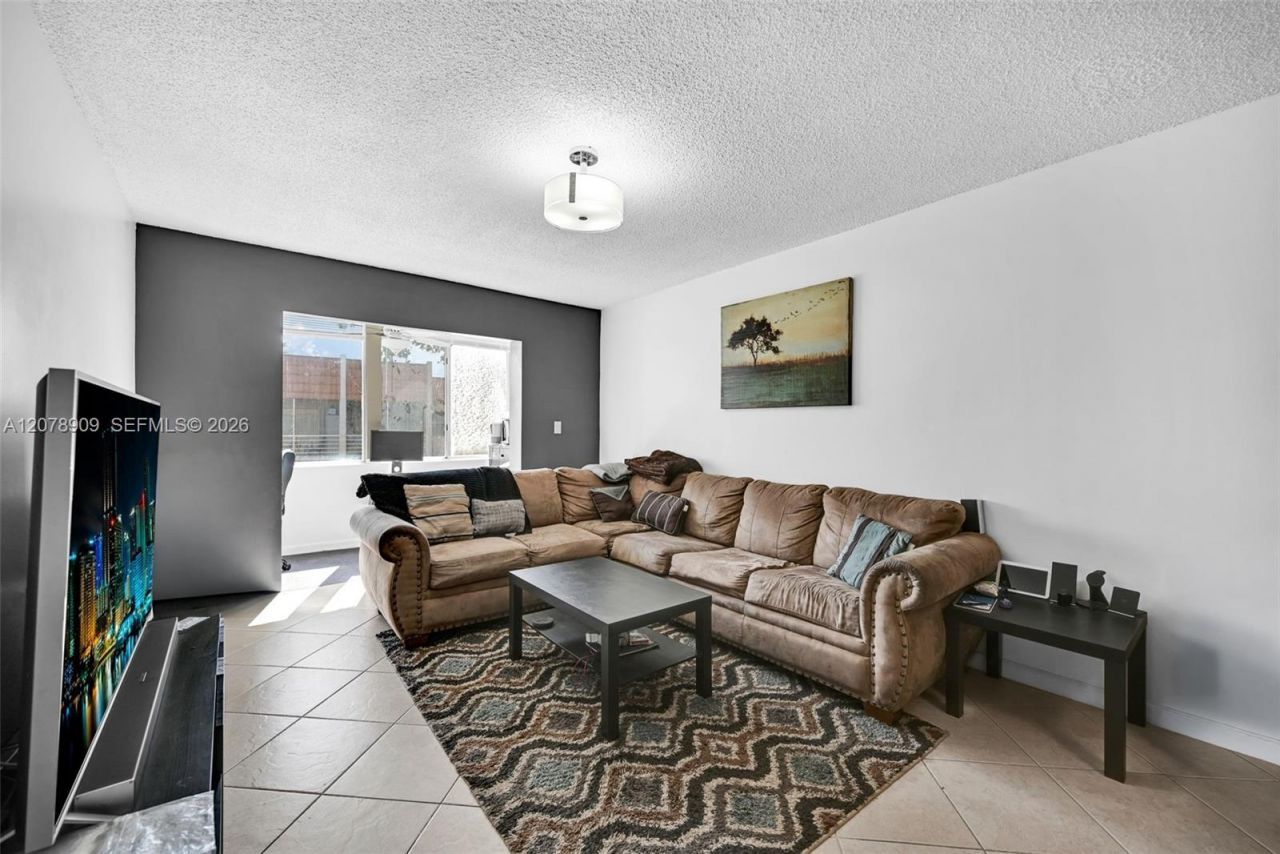 7610 Stirling Rd , Unit 206F, Davie, FL 33024 Photo