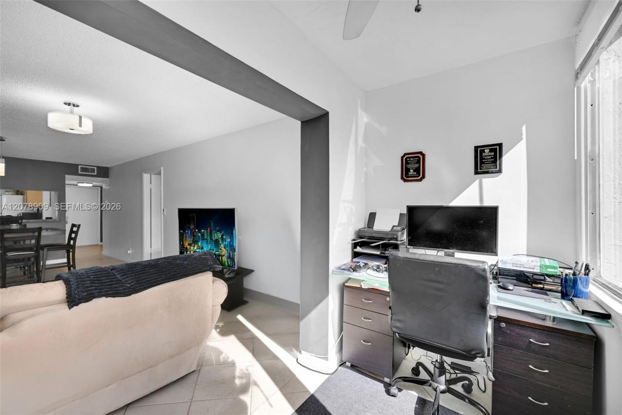7610 Stirling Rd , Unit 206F, Davie, FL 33024 Photo