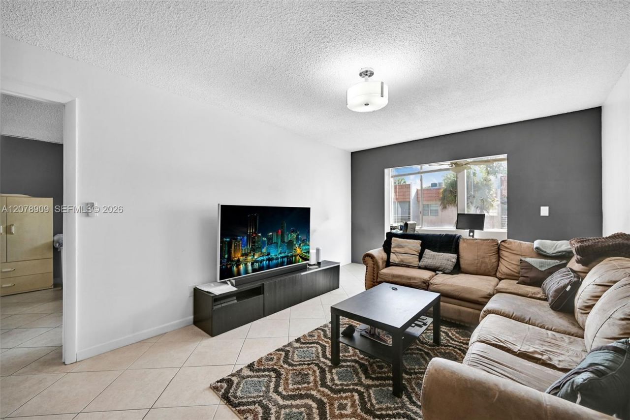 7610 Stirling Rd , Unit 206F, Davie, FL 33024 Photo