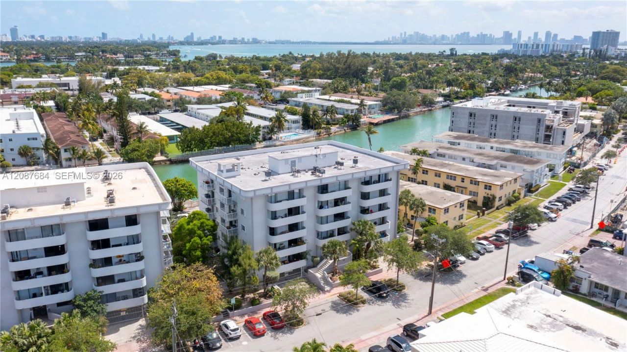 130 S Shore, Unit 2F, Miami Beach, FL 33141 Photo