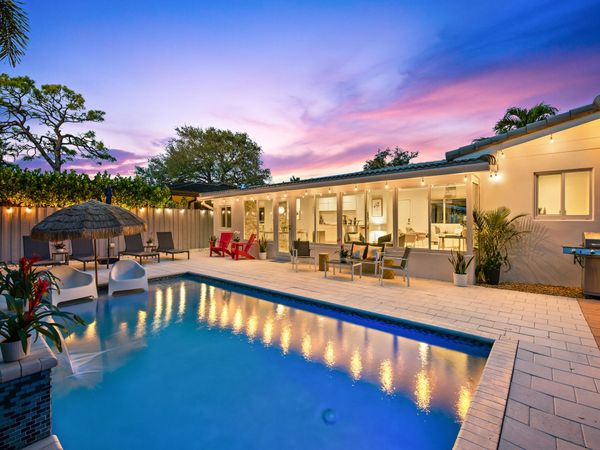 1913 N VICTORIA PARK Road, Fort Lauderdale, FL 33305