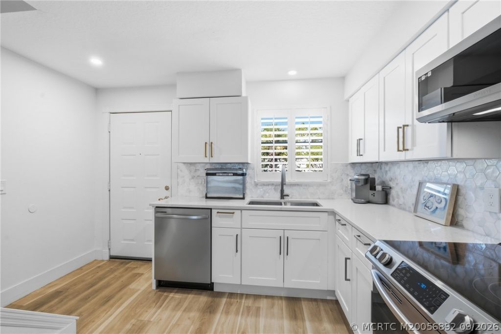1300 Seaway Drive , Unit B-6, Fort Pierce, FL 34949 Photo