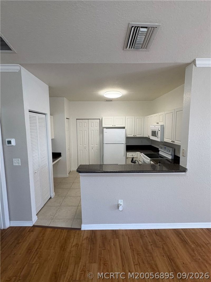 257 SE Kitching Circle , Stuart, FL 34994 Photo