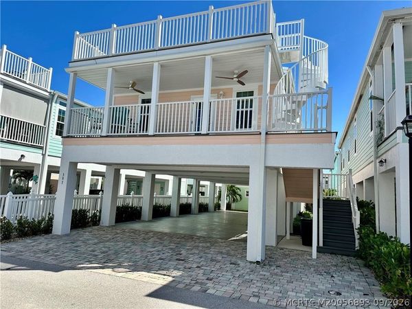 397 NE Cabana Way , Jensen Beach, FL 34957