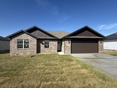 279 Stoney Creek Way, Berea, KY 40403
