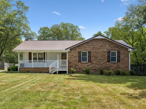 444 South Rd, Cottontown, TN 37048