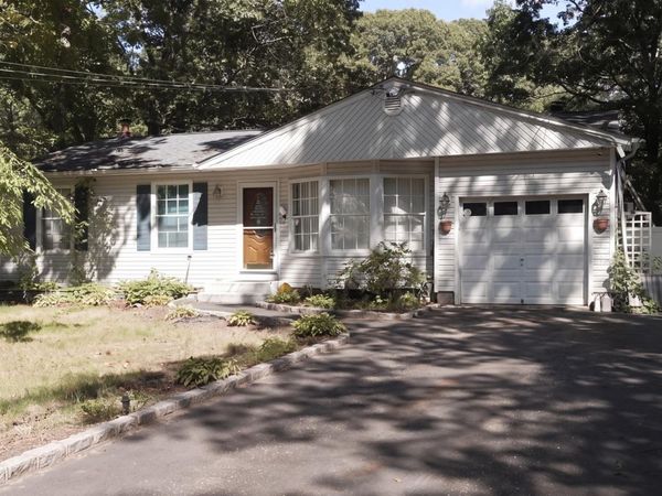 254 Auborn Avenue , Shirley, NY 11967