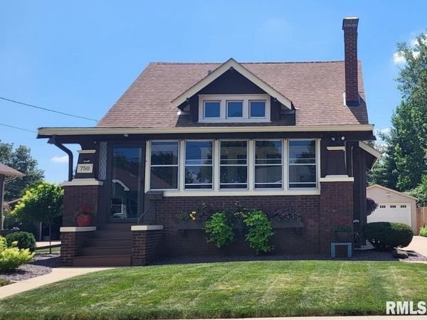 750 Johnston Street, Galesburg, IL 61401