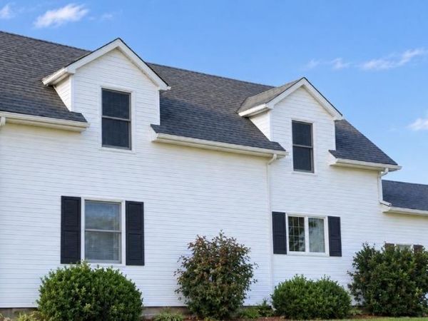 109 70TH Street, Roseville, IL 61473