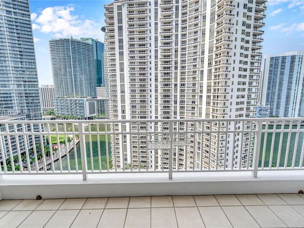 801 Brickell Key Blvd, Unit 2208, Miami, FL 33131