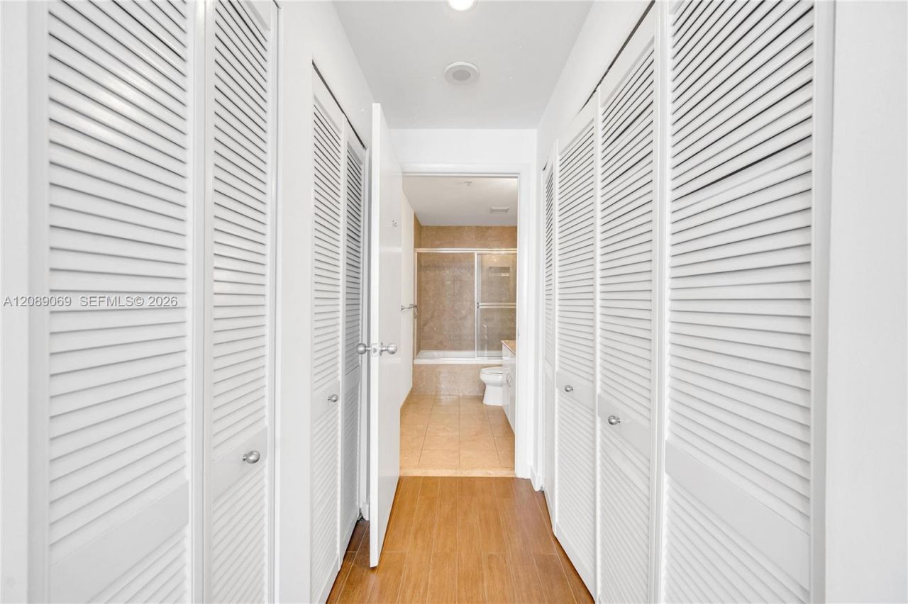801 Brickell Key Blvd, Unit 2208, Miami, FL 33131 Photo