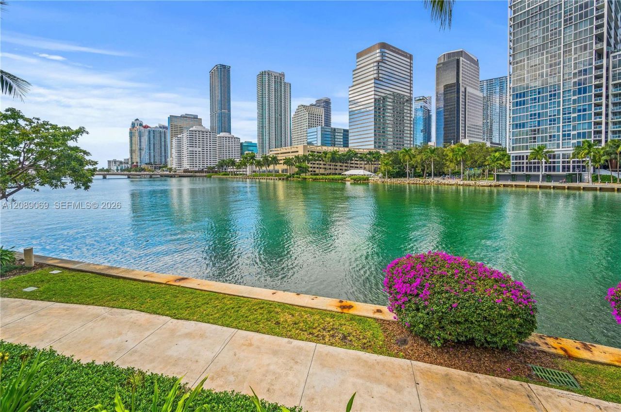 801 Brickell Key Blvd, Unit 2208, Miami, FL 33131 Photo