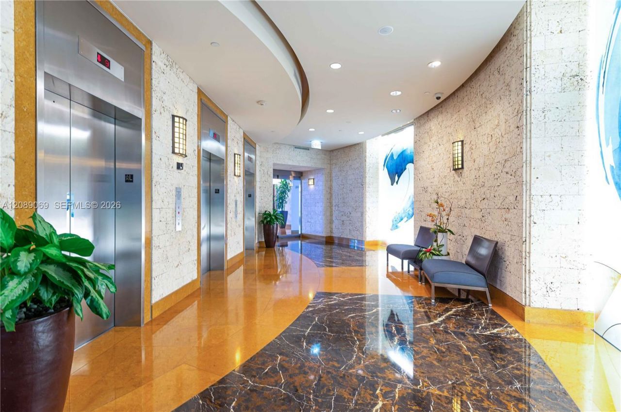 801 Brickell Key Blvd, Unit 2208, Miami, FL 33131 Photo