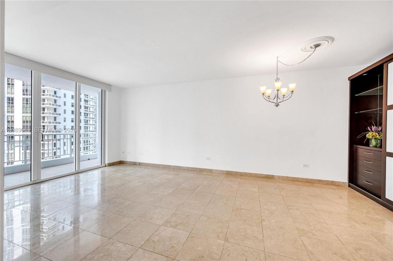 801 Brickell Key Blvd, Unit 2208, Miami, FL 33131 Photo