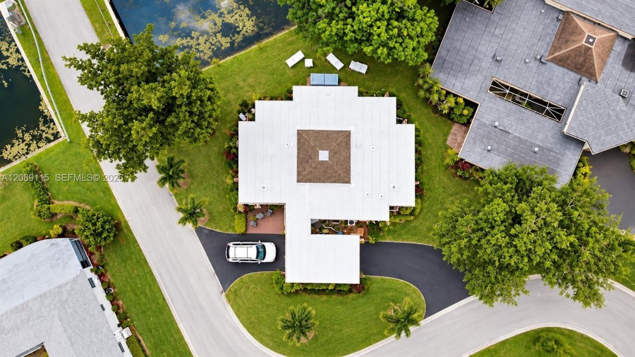 5700 White Hickory Cir, Tamarac, FL 33319 Photo