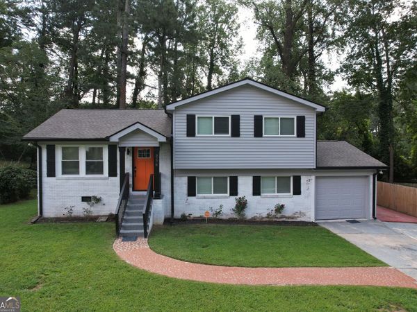 3278 Amhurst Drive NW, Atlanta, GA 30318