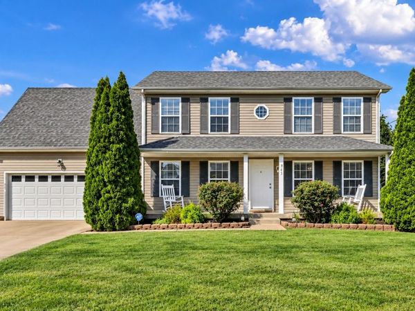 943 Commission Dr, Clarksville, TN 37042