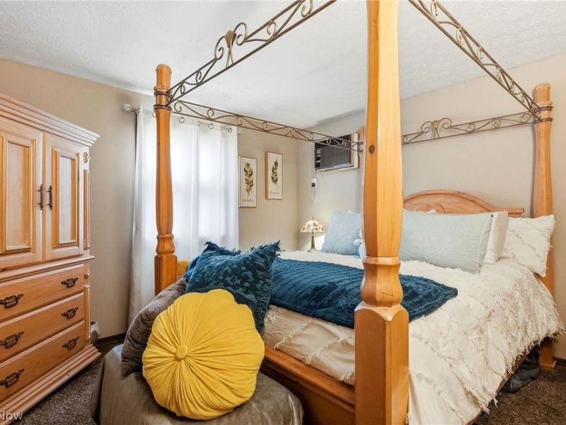 1401-1403 Lindenwood Drive, Lorain, OH 44053 Photo 12