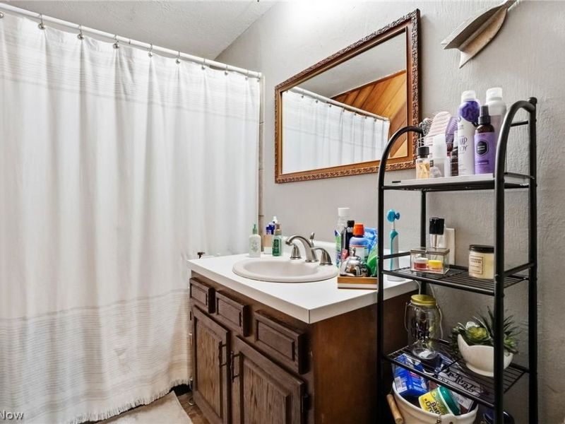 1401-1403 Lindenwood Drive, Lorain, OH 44053 Photo 16