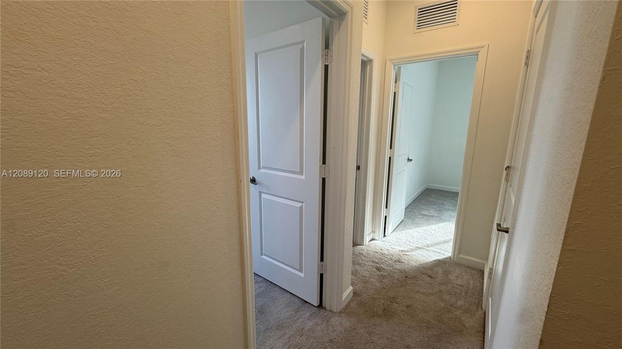 679 SE 13th St Cir, Homestead, FL 33034 Photo