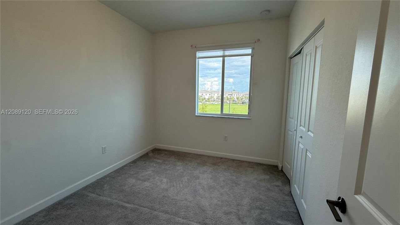 679 SE 13th St Cir, Homestead, FL 33034 Photo